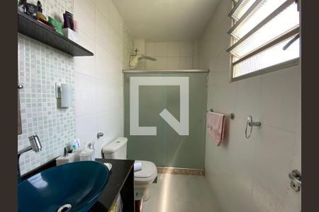 Apartamento à venda com 210m², 4 quartos e 1 vaga Apartamento à venda com 210m², 4 quartos e 1 vagaBanheiro Social