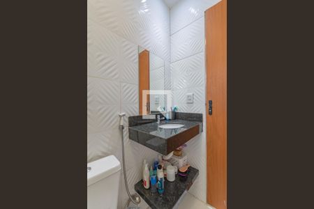 Casa à venda com 101m², 2 quartos e 2 vagas Casa à venda com 101m², 2 quartos e 2 vagasBanheiro Social