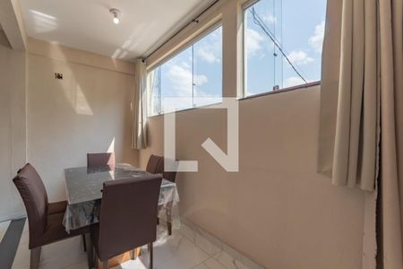 Casa à venda com 101m², 2 quartos e 2 vagas Casa à venda com 101m², 2 quartos e 2 vagasSala de Jantar