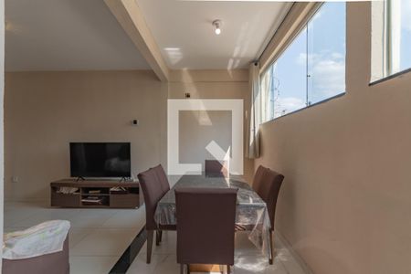 Casa à venda com 101m², 2 quartos e 2 vagas Casa à venda com 101m², 2 quartos e 2 vagasSala de Jantar