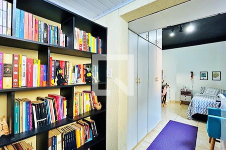 Casa à venda com 200m², 4 quartos e 2 vagas Casa à venda com 200m², 4 quartos e 2 vagasQuarto 2