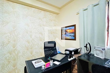 Casa à venda com 200m², 4 quartos e 2 vagas Casa à venda com 200m², 4 quartos e 2 vagasQuarto 1