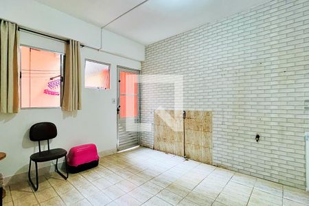 Casa à venda com 200m², 4 quartos e 2 vagas Casa à venda com 200m², 4 quartos e 2 vagasEdícula