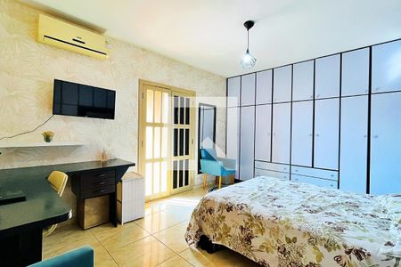 Casa à venda com 200m², 4 quartos e 2 vagas Casa à venda com 200m², 4 quartos e 2 vagasSuíte