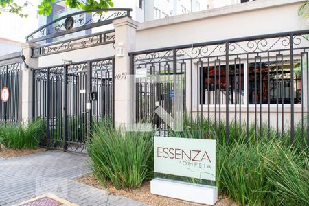 Apartamento à venda com 74m², 3 quartos e 2 vagas Apartamento à venda com 74m², 3 quartos e 2 vagasEntrada