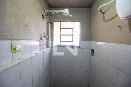Banheiro de casa para alugar com 2 quartos, 300m² em Helena Maria, Osasco