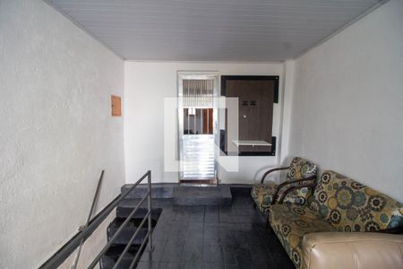 Área superior de casa para alugar com 2 quartos, 300m² em Helena Maria, Osasco