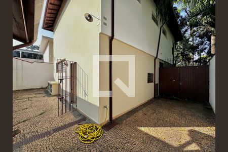 Casa à venda com 231m², 3 quartos e 4 vagasQuintal