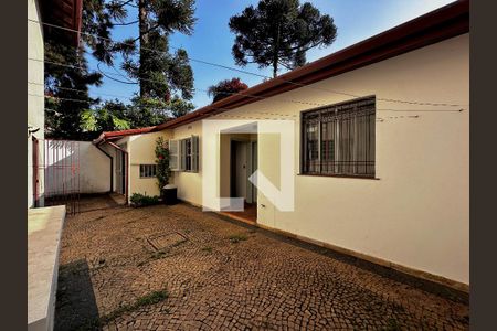 Casa à venda com 231m², 3 quartos e 4 vagasQuintal
