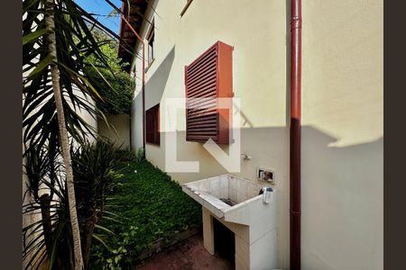 Casa à venda com 231m², 3 quartos e 4 vagasQuintal