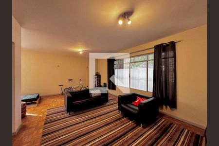 Casa à venda com 231m², 3 quartos e 4 vagasSala