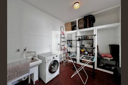 Casa à venda com 231m², 3 quartos e 4 vagasÁrea de Serviço