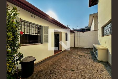 Casa à venda com 231m², 3 quartos e 4 vagasQuintal
