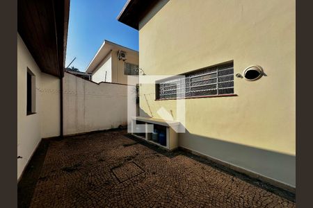 Casa à venda com 231m², 3 quartos e 4 vagasQuintal