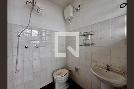 Casa à venda com 231m², 3 quartos e 4 vagasBanheiro de Serviço