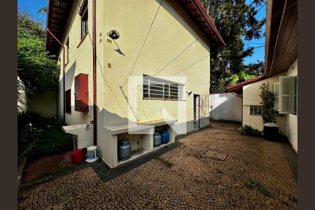 Casa à venda com 231m², 3 quartos e 4 vagasQuintal