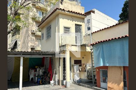 Casa à venda com 150m², 4 quartos e 4 vagasQuarto de Serviço