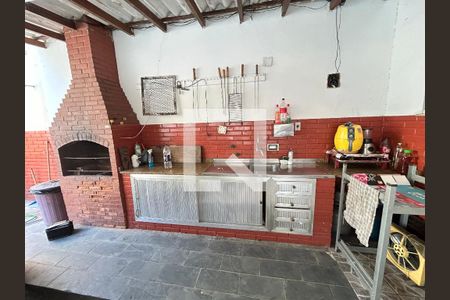 Casa à venda com 150m², 4 quartos e 4 vagasChurrasqueira