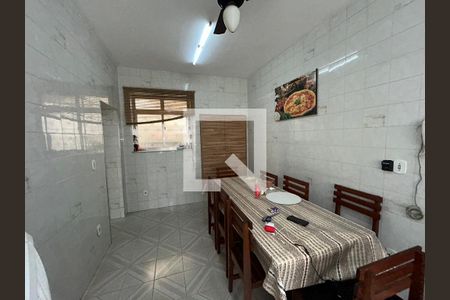 Casa à venda com 150m², 4 quartos e 4 vagasCopa
