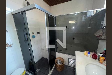 Casa à venda com 150m², 4 quartos e 4 vagasBanheiro da Suíte 3