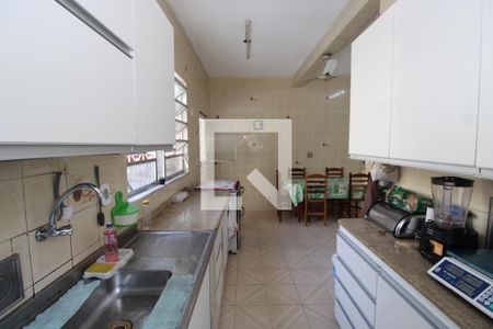 Casa à venda com 150m², 4 quartos e 4 vagasCozinha