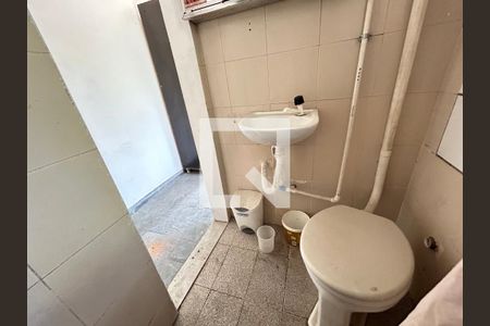 Casa à venda com 150m², 4 quartos e 4 vagasBanheiro de Serviço