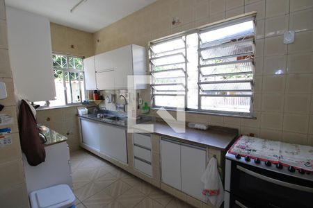 Casa à venda com 150m², 4 quartos e 4 vagasCozinha