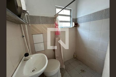 Casa à venda com 150m², 4 quartos e 4 vagasBanheiro de Serviço