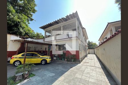Casa à venda com 150m², 4 quartos e 4 vagasQuintal