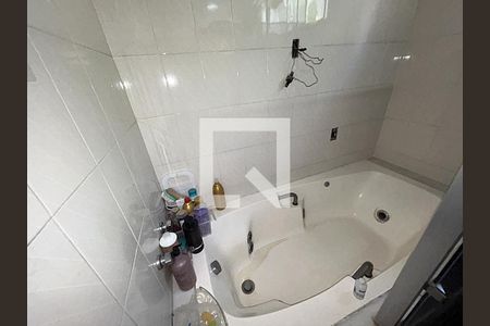 Casa à venda com 150m², 4 quartos e 4 vagasBanheiro da Suíte 3