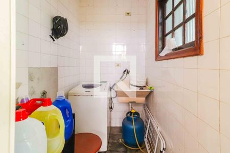 Casa à venda com 102m², 3 quartos e 2 vagas Casa à venda com 102m², 3 quartos e 2 vagasLavanderia