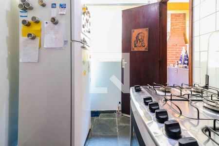 Casa à venda com 102m², 3 quartos e 2 vagas Casa à venda com 102m², 3 quartos e 2 vagasCozinha