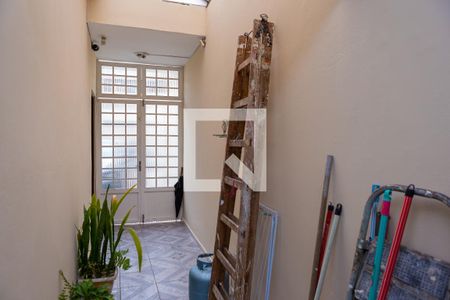 Casa à venda com 87m², 2 quartos e 3 vagas Casa à venda com 87m², 2 quartos e 3 vagasCorredor Lateral