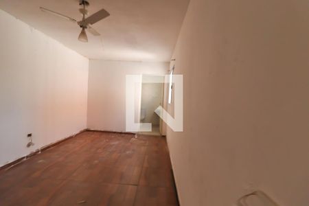 Casa à venda com 160m², 4 quartos e 2 vagasSuíte