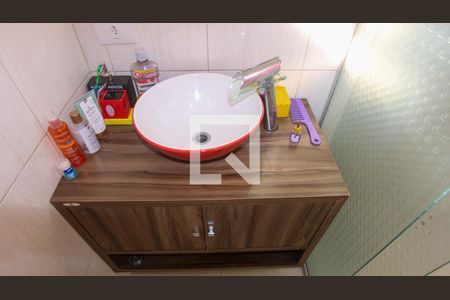 Casa à venda com 163m², 4 quartos e 3 vagas Casa à venda com 163m², 4 quartos e 3 vagasBanheiro