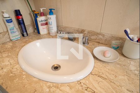 Apartamento à venda com 61m², 2 quartos e 1 vaga Apartamento à venda com 61m², 2 quartos e 1 vagaBanheiro