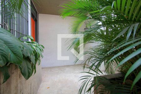 Casa à venda com 174m², 5 quartos e 4 vagasVaranda Entrada