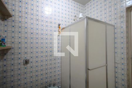 Casa à venda com 174m², 5 quartos e 4 vagasBanheiro 2
