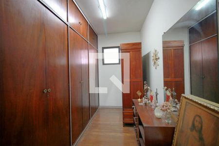 Casa à venda com 174m², 5 quartos e 4 vagasCloset da Suite