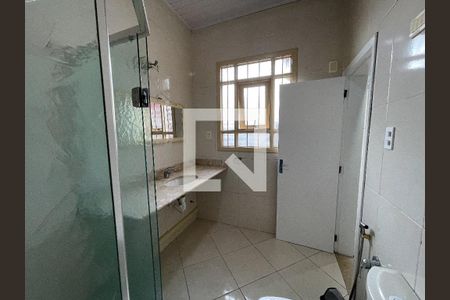 Casa à venda com 160m², 3 quartos e 2 vagasBanheiro
