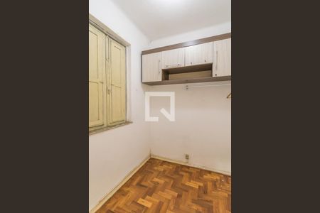 Apartamento à venda com 67m², 3 quartos e sem vaga Apartamento à venda com 67m², 3 quartos e sem vagaQuarto de Serviço
