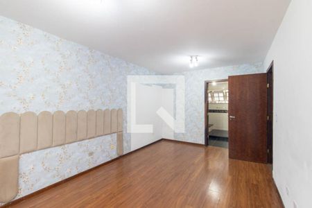 Casa para alugar com 270m², 3 quartos e 3 vagas Casa para alugar com 270m², 3 quartos e 3 vagasSuíte