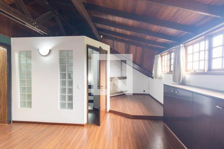 Casa para alugar com 270m², 3 quartos e 3 vagas Casa para alugar com 270m², 3 quartos e 3 vagasSuíte 2