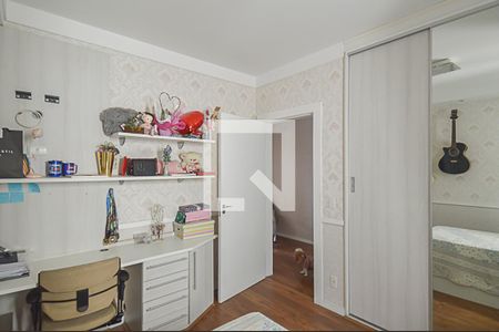 Casa à venda com 255m², 3 quartos e 4 vagasQuarto 2 - Suíte