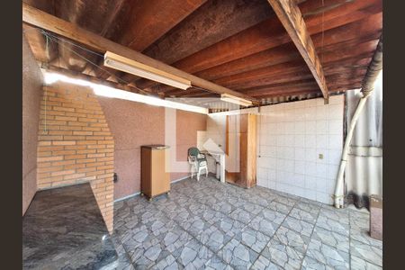 Casa à venda com 250m², 3 quartos e 4 vagas Casa à venda com 250m², 3 quartos e 4 vagasQuintal