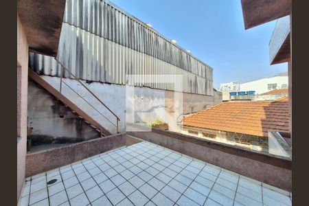 Casa à venda com 250m², 3 quartos e 4 vagas Casa à venda com 250m², 3 quartos e 4 vagasQuintal