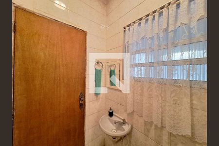 Casa à venda com 250m², 3 quartos e 4 vagas Casa à venda com 250m², 3 quartos e 4 vagasBanheiro de serviço