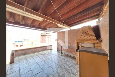 Casa à venda com 250m², 3 quartos e 4 vagas Casa à venda com 250m², 3 quartos e 4 vagasQuintal