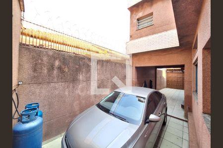 Casa à venda com 250m², 3 quartos e 4 vagas Casa à venda com 250m², 3 quartos e 4 vagasGaragem