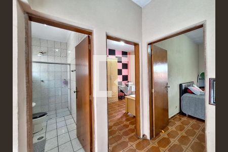 Casa à venda com 250m², 3 quartos e 4 vagas Casa à venda com 250m², 3 quartos e 4 vagasDetalhe